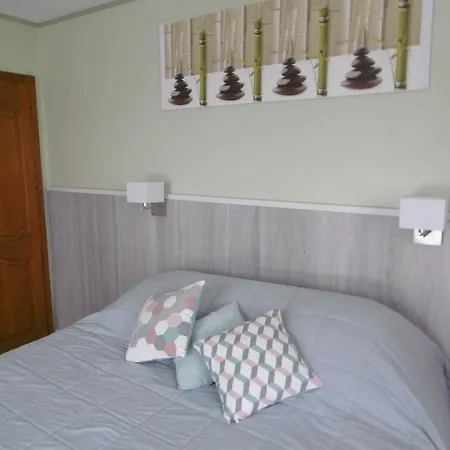 Chambres D'hotes Claudel Marie-noelle * Destord